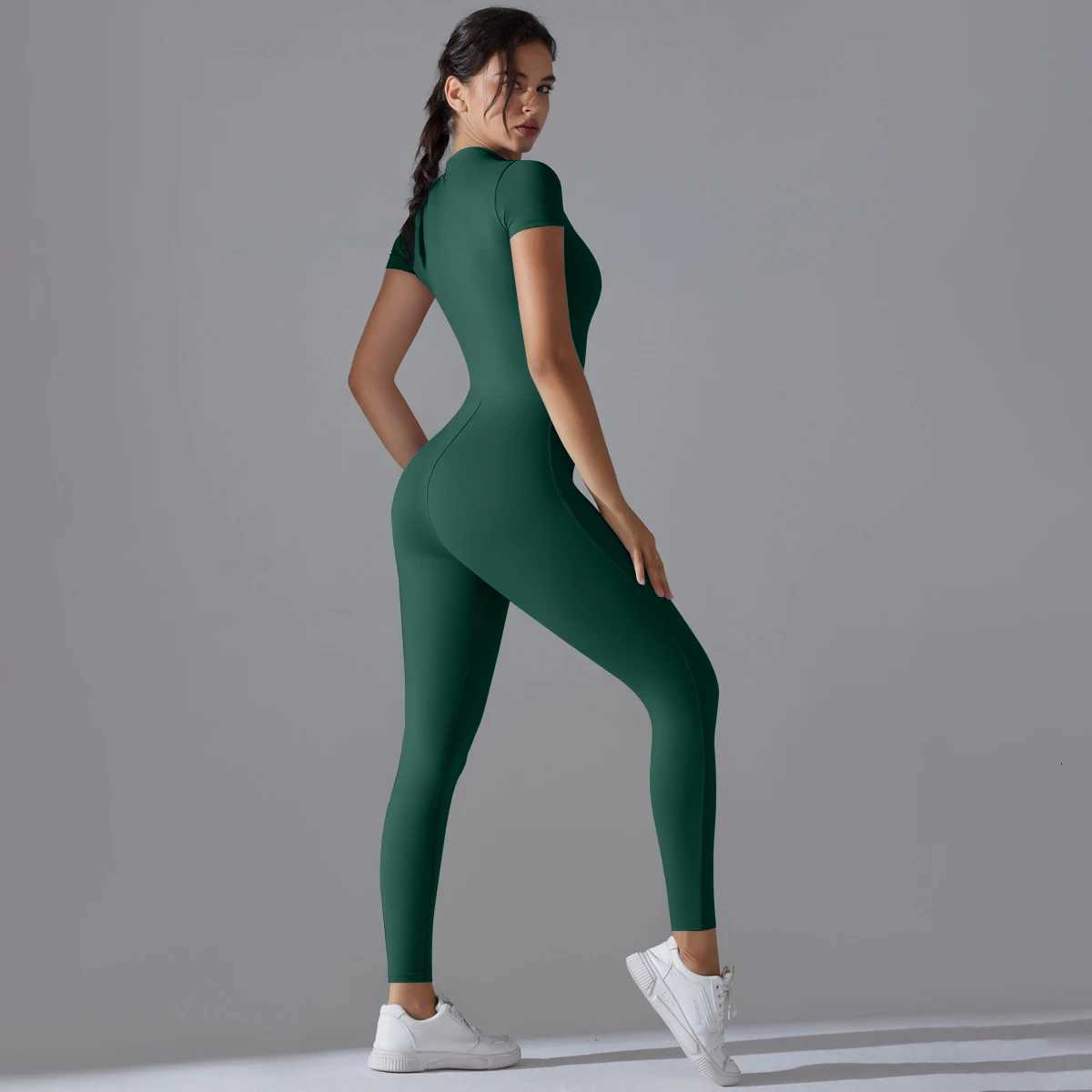 Naked zipper short sleeved yoga suit jumpsuit quick drying breathable outdoor sports tight fitting jumpsuit fitness suitt251219