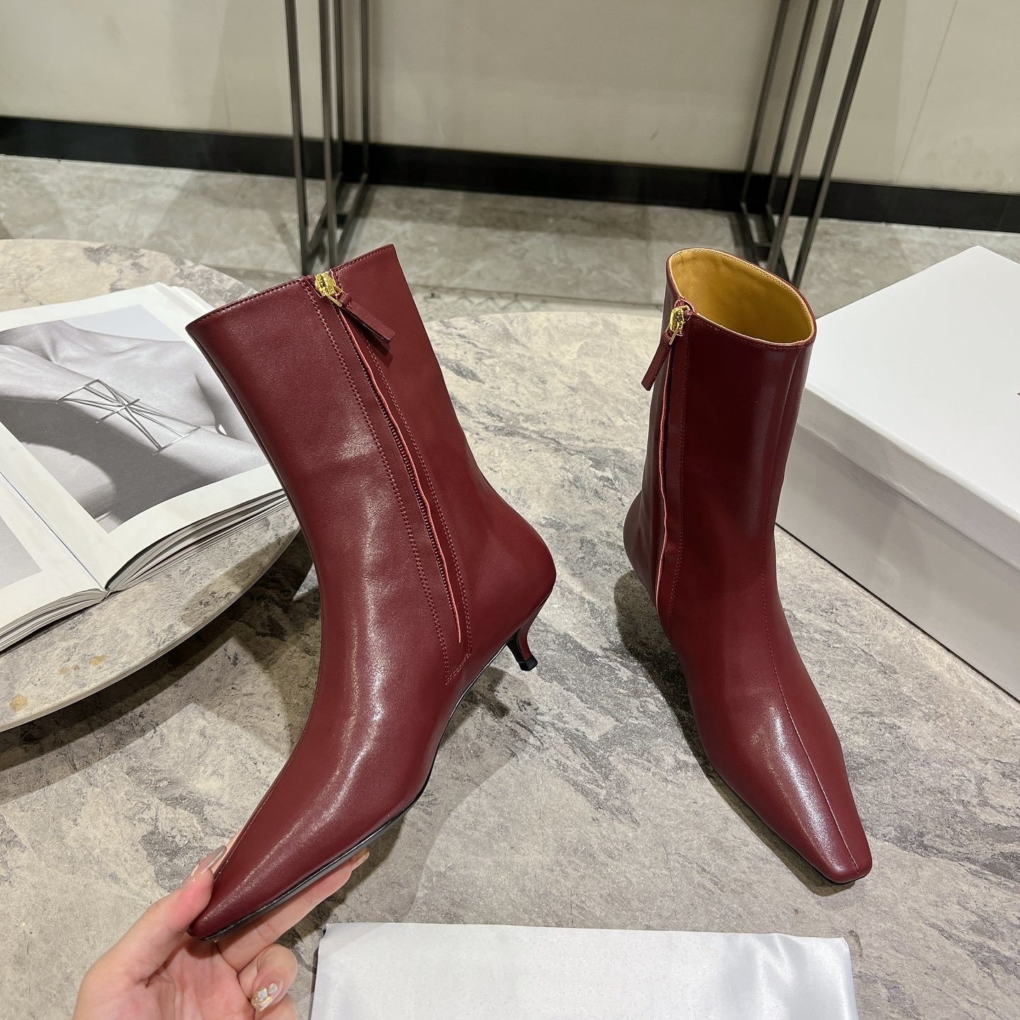 Black Suede leather Rhinestones Rivet Boots designer womens bootsies Luxury platform Martin boots high heel boots Fashion dress Ankle Boot Outdoor hiking shoes 10A