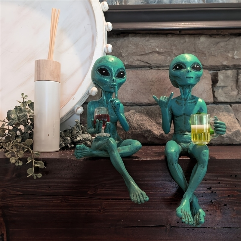 Drinking Alien Sculpture Novelty Alien Collectibles Funny Desktop Decoration For Desk Bedroom Decoration 251203