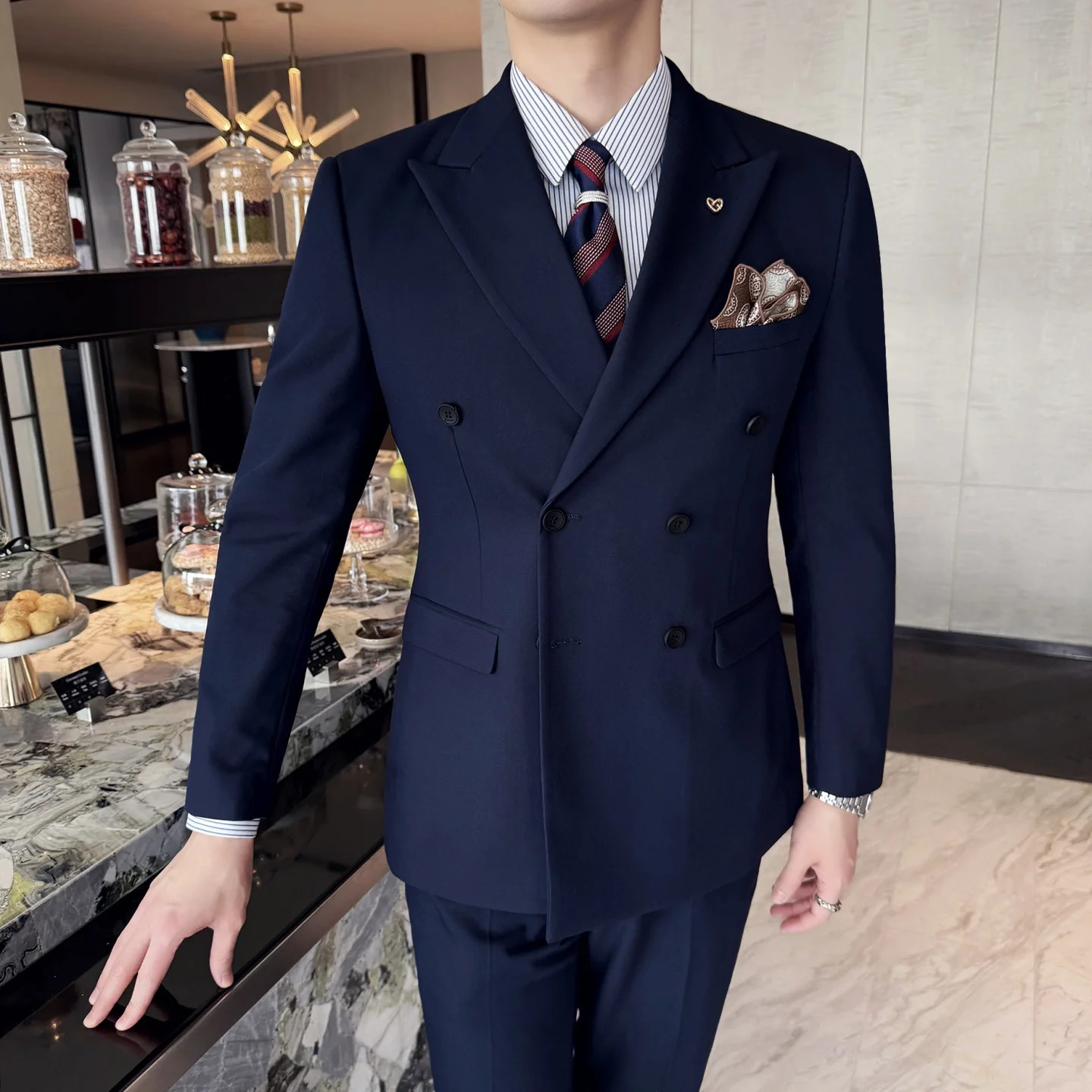 Autumn mens suit set Koreanstyle doublebreasted business formal wear threepiece wedding dress for groom and groomsmen 251219