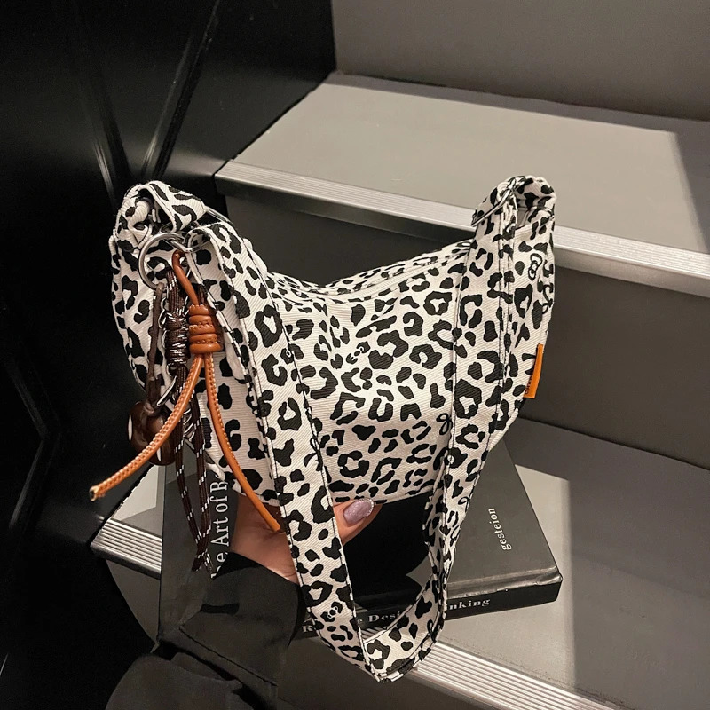 Concise Leopard Print Canvas Zipper Shoulder Bags Versatile Large Capacity Casual Commute Underarm Crossbody Bags 251216