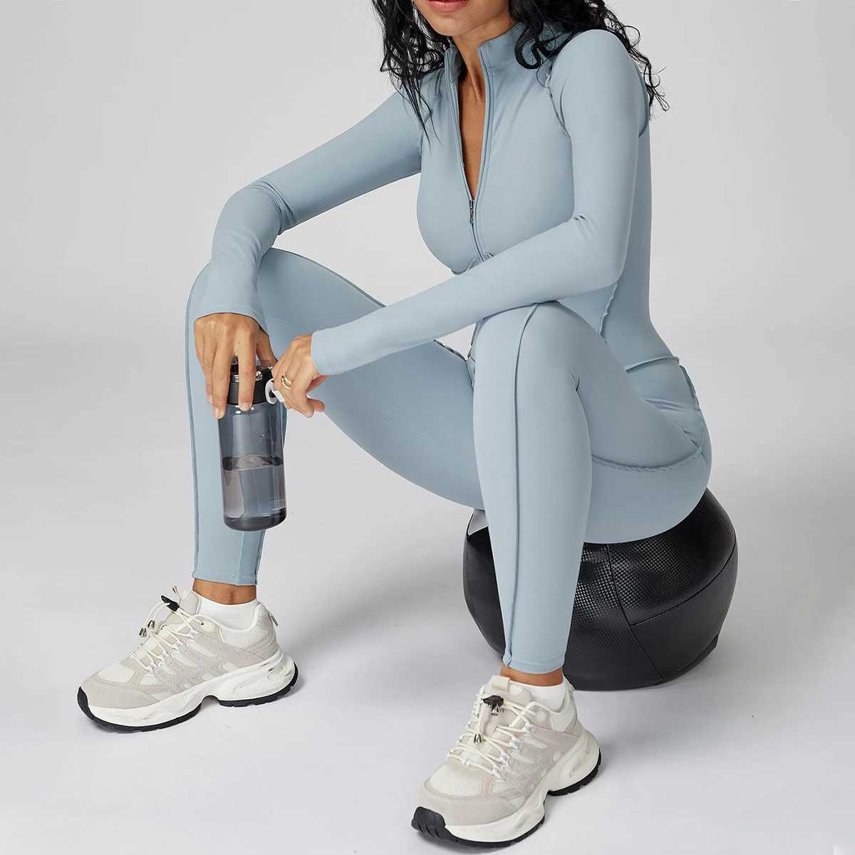 Hearuisavy Sports Jumpsuit Woman Female Clothing Fitness Overalls Stand-up Collar Zipper Bodysuit Gym Breathable Sporty Jumpsuitt251219