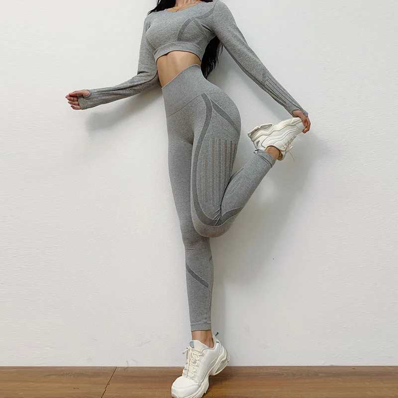 Womens Yoga Sports Suit Set Long Sleeved Clothing Top High Waist Tight Fitting Breathable Pants Fitness Gym Sportsweart251219