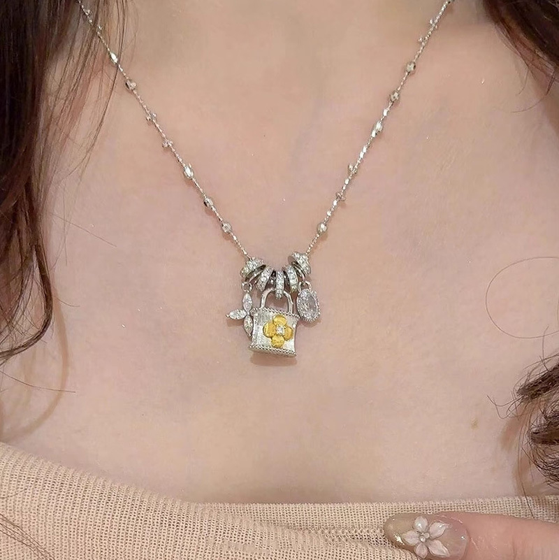 Zircon Flower Basket Cross Pendant Necklace Personality Fashion Niche Design Clavicle Chain Light Luxury High-end Sense Jewelry - view 4