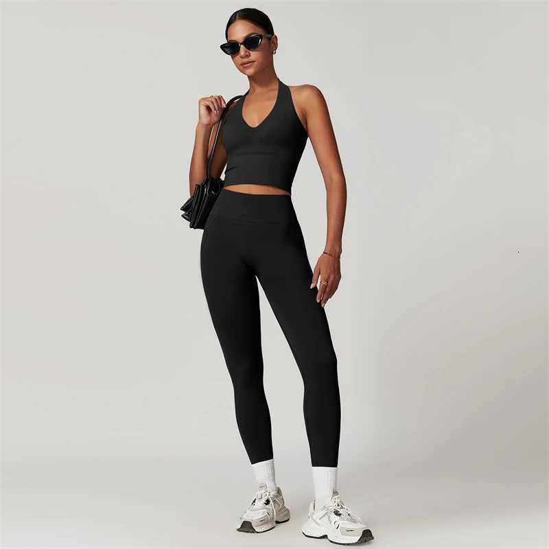 Quick-Dry Yoga Suit Sports Sets Running Crop Tops and Leggings 2 Piece Set Womens Tracksuit Fitness Wear Black Gym Clothingt251219