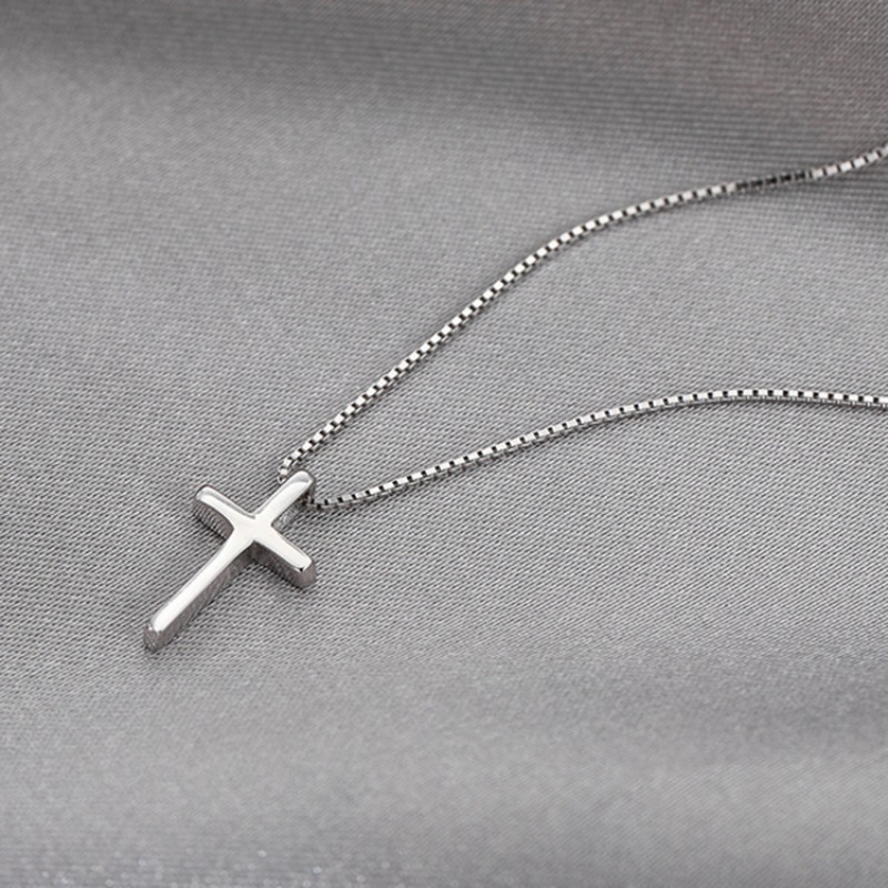 Designer Jewellery High Quality Sweet Simple Fashion Cross Collarbone Chain for Special Occasions Gift Textured Elegant Accessory