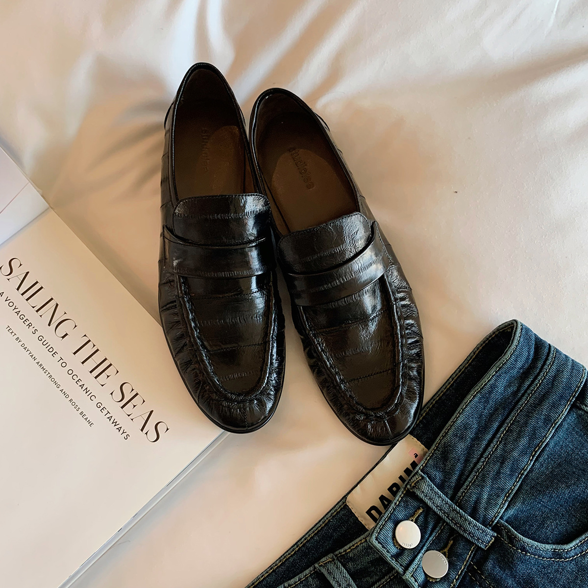 Dress Shoes Fashion Withered Retro Crocodile Flat Leather Loafers Women Nordic Minimalist Office Lady Casual