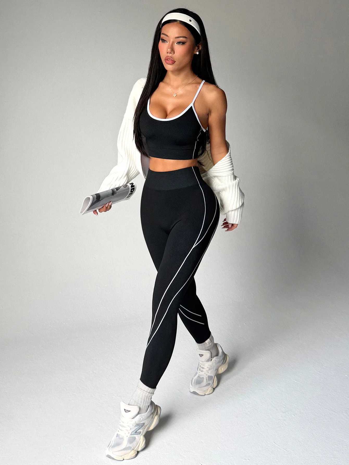 Womens color-blocking yoga set high-waisted hip-lifting tight pants thin shoulder strap sports brat251219