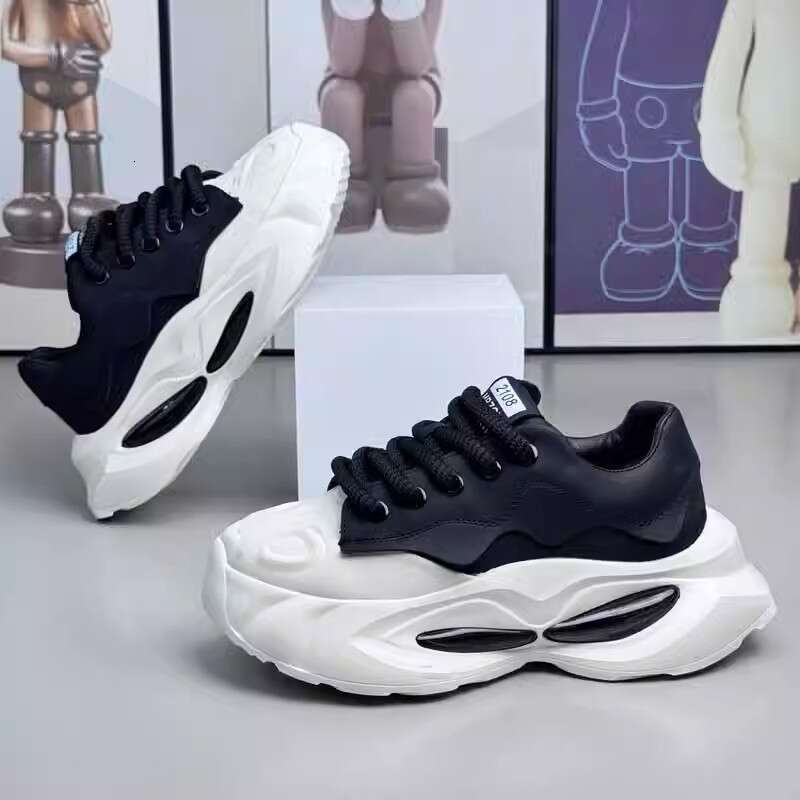 Classic Thick-Soled Men's 2025 Height Increasing Slimming Free shipping niche designer Youth Student Bread College Wind Sports Shoes Sneakers