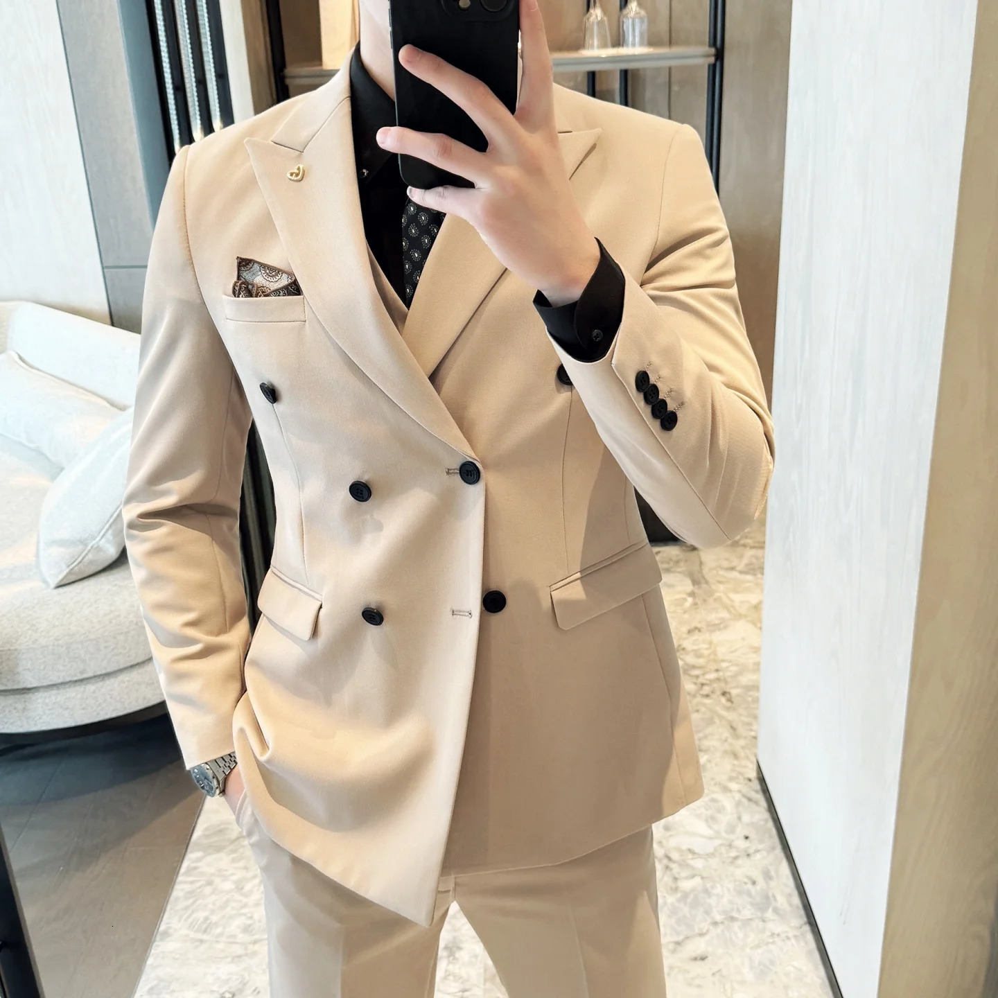 Autumn mens suit set Koreanstyle doublebreasted business formal wear threepiece wedding dress for groom and groomsmen 251219