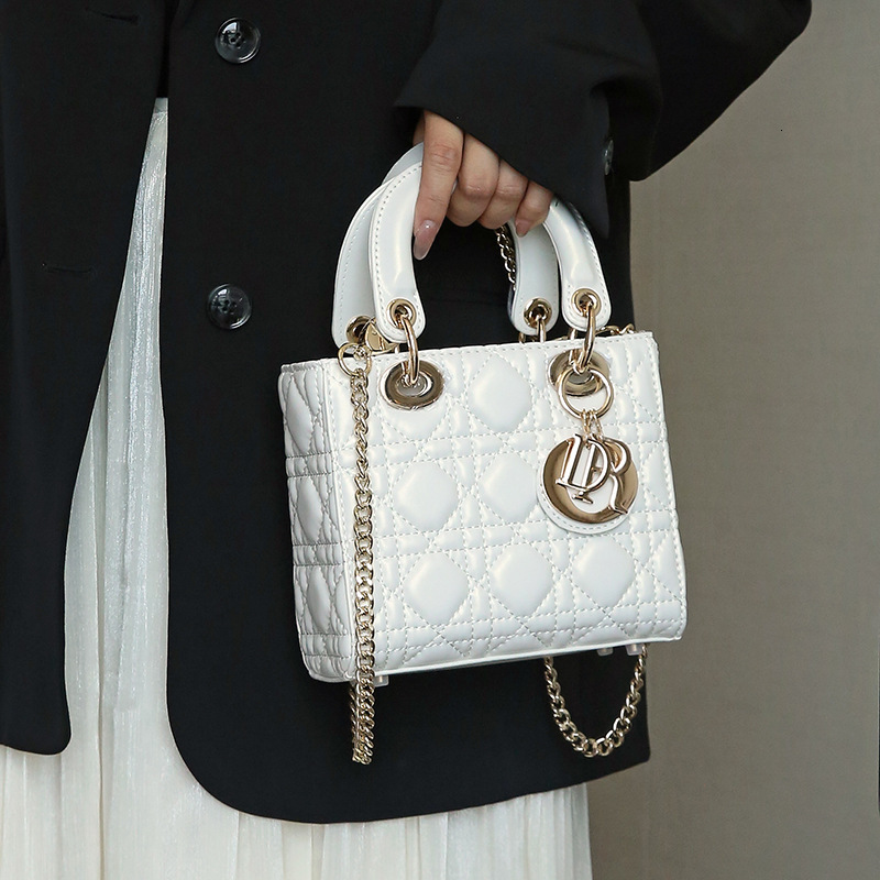 Genuine Leather Sheepskin Princess Diana Bag for Women 2025 New Fashion Versatile Single Shoulder Crossbody Chain Bag High-end Handbag