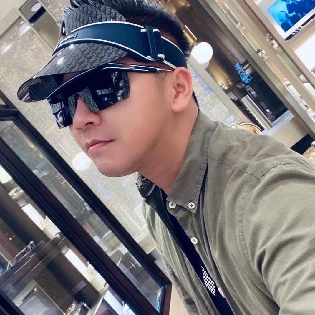 Designer Fashion Lu… - image