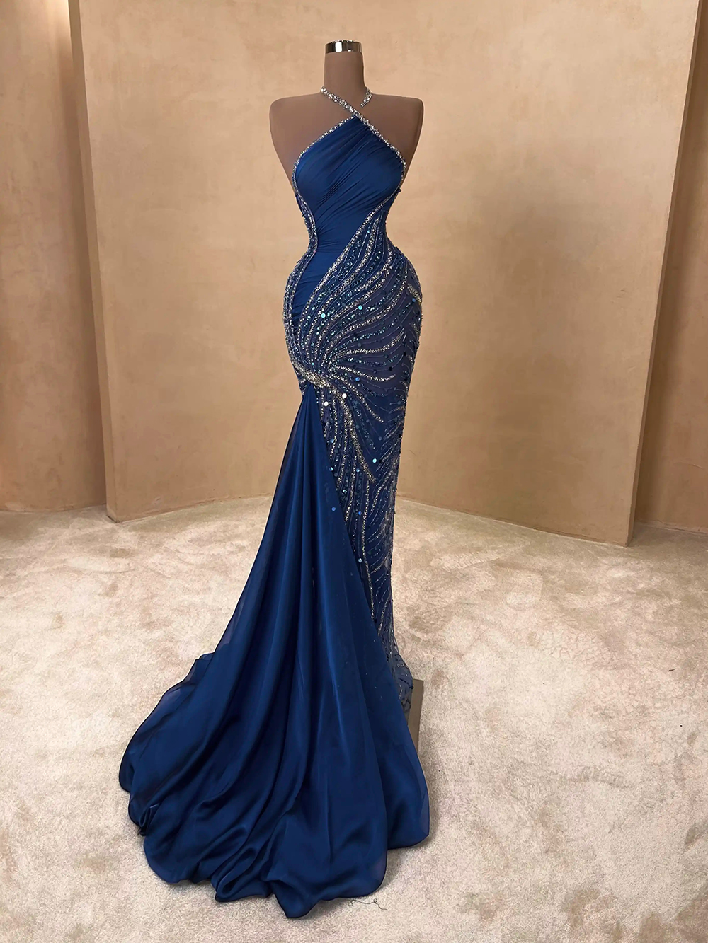 Stylish Halter Evening Dresses Sequins Beading Prom Dress Sleeveless Customized Mermaid Illusion Party Gowns Vestidos De Noche Plus Size