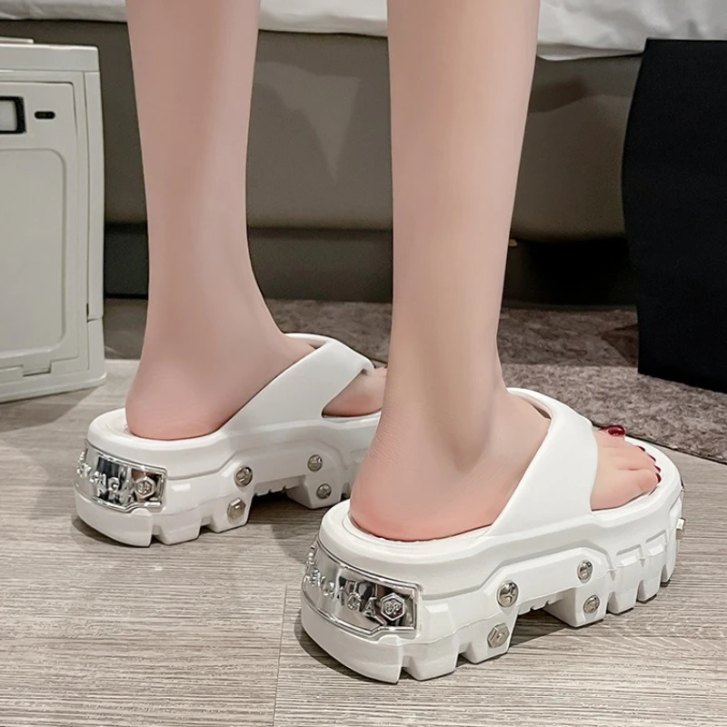 Woman flip flops Punk Shoes trend Casual Platform Sandals non-slip Outdoor slippers Unique features Flat Slides 251217