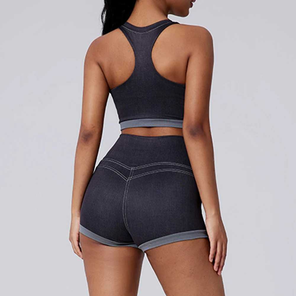 2 Pieces Sportswear Woman Gym Set Sport Vest Shorts Outfit Yoga Women Clothes Outdoors Running Fitness Activewear Sports Suitt251219