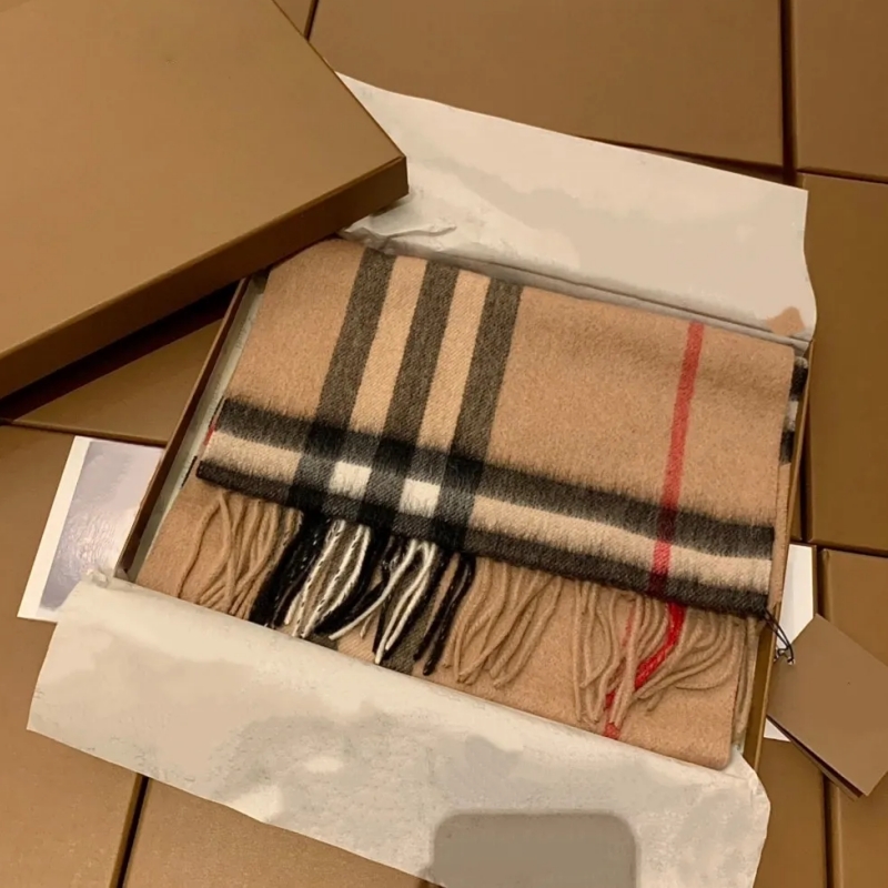 2023New Luxury Designer Scarf Letter Old Flower Fashionable Autumn and Winter Rabbit Fleece Scarf Womens Winter Warm Fashion Double Sided Two Color High end Shawl