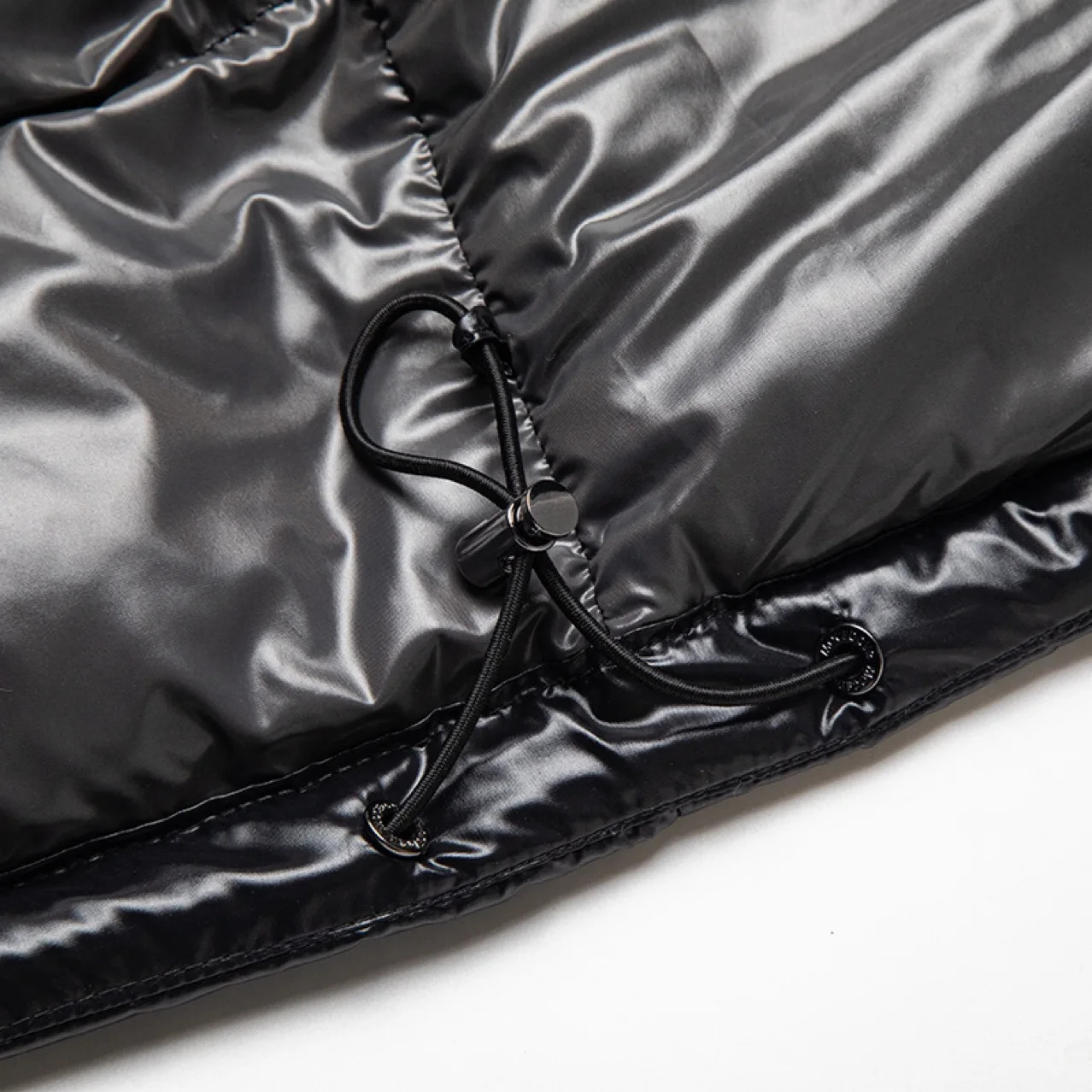 High Quality Outdoor Windproof Parka Thicken Warm Puffer Tops Winter Hooded Shiny Down Coats Mens Casual White Duck Jackets 251217