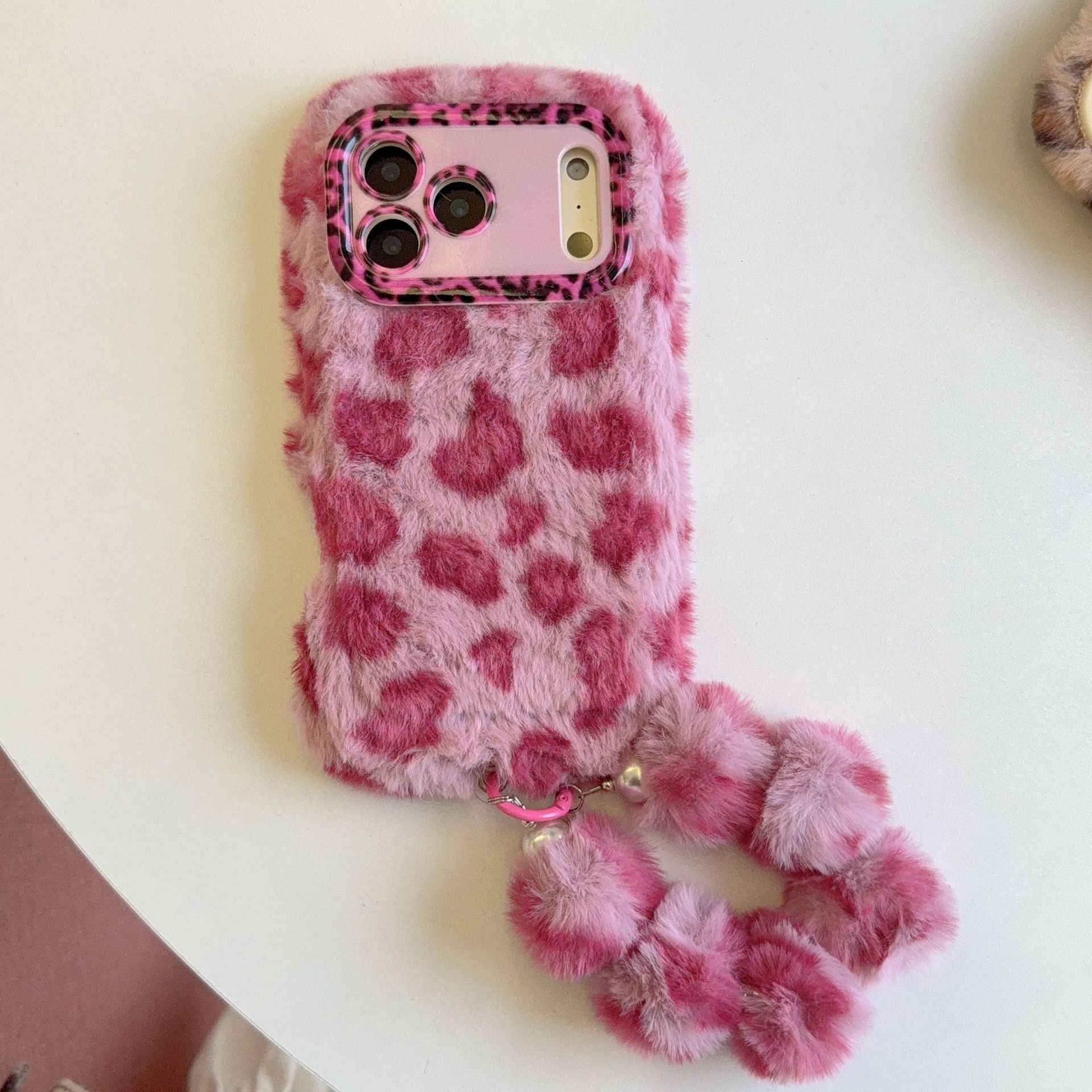 Suitable for iPhone 17 Autumn Winter Plush Leopard Print Phone Case 16 Pro Max Apple 15P with Hand Strap and Lens Stand