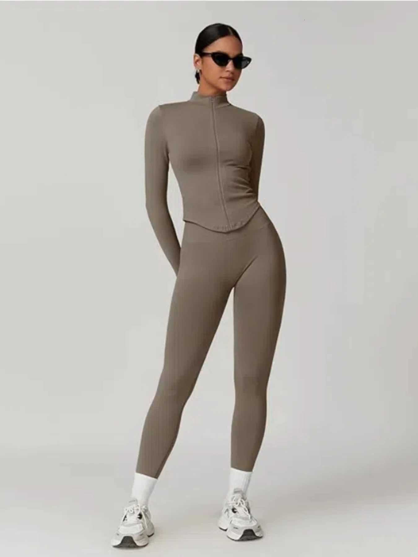 Zipper Stand Collor Jacket Women Crop Tops Yoga Solid Sports Top Long Sleeve Running Sexy Quick Dry Fitness Gym Sport Weart251219