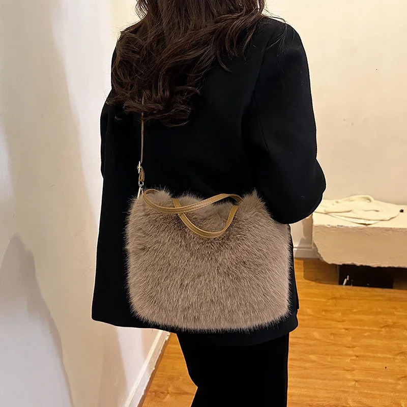 Faux Fur Tote Bag Womens Bucket Plush Ladies Handbags Soft Winter Crossbody Shoulder Bags Bolsa Feminina 251218 - view 5