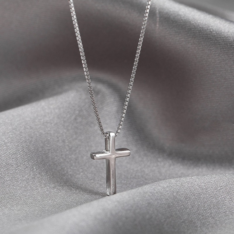 Designer Jewellery High Quality Sweet Simple Fashion Cross Collarbone Chain for Special Occasions Gift Textured Elegant Accessory