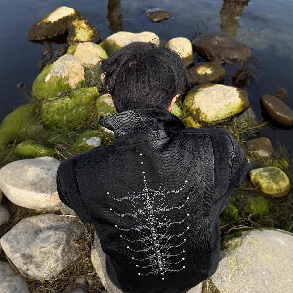 Y2k Snake Spine PU Leather Mens Motorcycle Jacket American Splice Men Short Jacket Autumn Streetwear Man Windbreaker 251216
