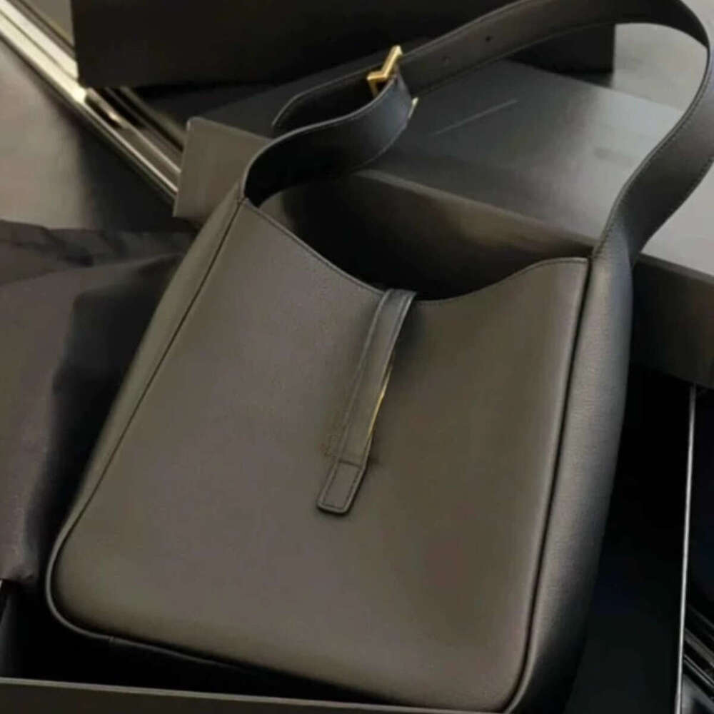 Designer Bag Underarm Cowhide Park Color Same Style LE A Bucket Soft Hobo Shoulder Commuter Women S Bag