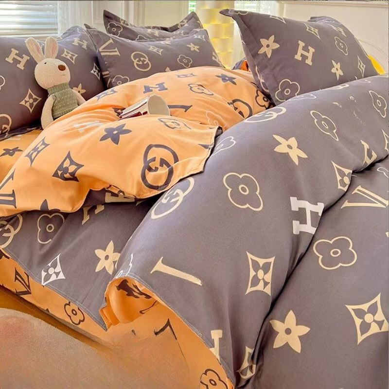 Luxury Designer Autumn Winter Thickened Pure Brushed Bedding Skin-Friendly Twill Cotton Dormitory Three-Piece Set Bed Sheet Duvet Cover Free