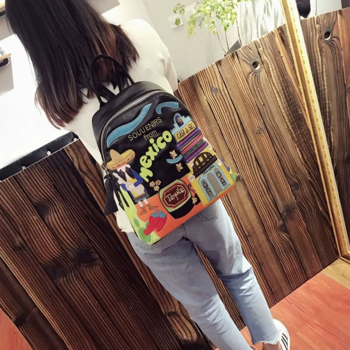 Designer Luxury Ladies' Schoolbag Theme Embroidered Large-capacity Casual Backpack, Hand-held Casual Backpack