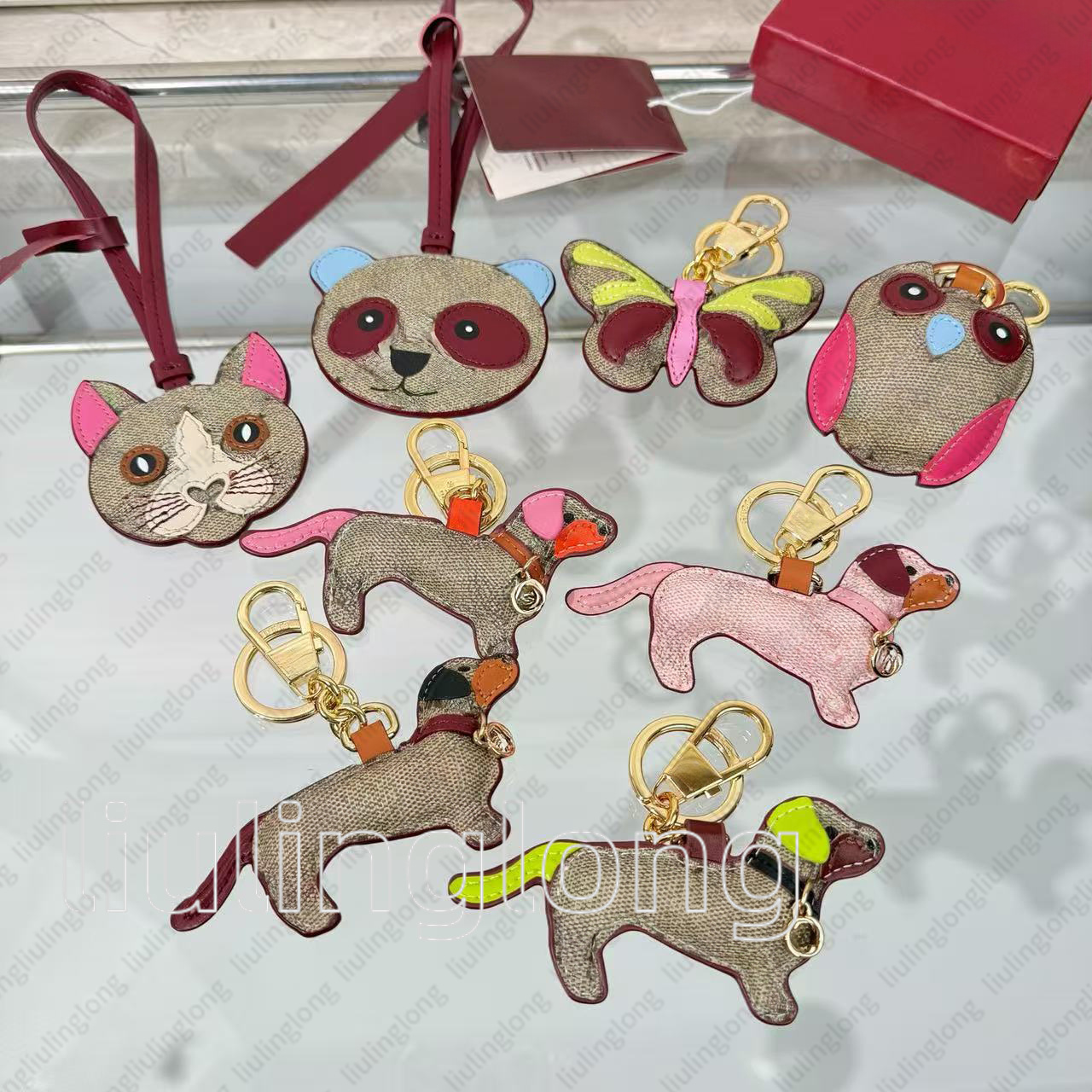 Bag Charm Designer Dog Owl Butterfly Keychains Keyring Woman Mans Luxury Animal Bag Charms Gold Toned Classic Charms Car Accessories High Quality With Box