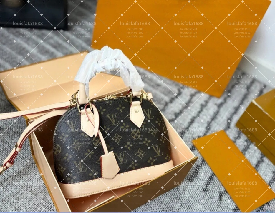 Hot Designer Bag Almas Bb Women Crossbody Shoulder Bag Original Handbag Mirror Quality Leather Chain Bag Embossing Tote Shell Bag