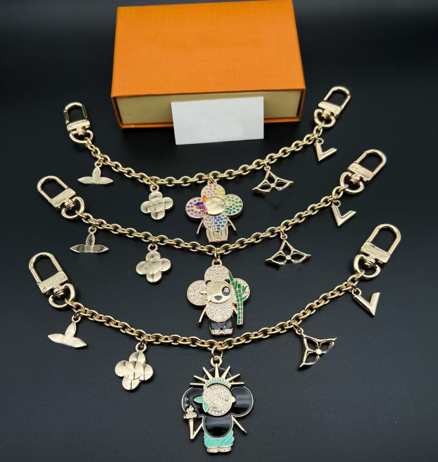 Luxury Designer Keychain Bag Charm Vivi Keychain Sunflower Lanyards Trendy Key Chain Accessries Fashion Men Women Bag Charms waist chain Keys Pendant gift