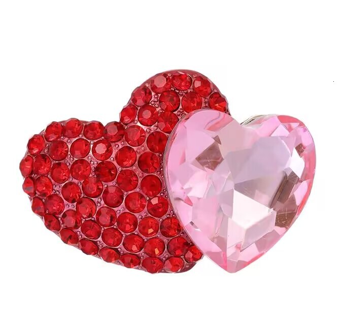 European and American Retro Butterfly Heart Brooch High-end Elegant Fashion Coat Suit Lapel Accessories Wholesale Inlaid Diamond Pin