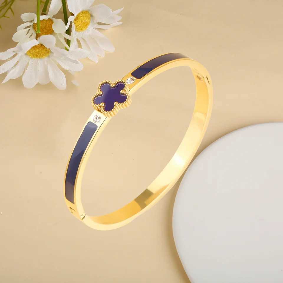 Classic Luxury Stainless steel five- flower 6-color Simple woman Girl Party Trend Enamel jewelry c r M251220