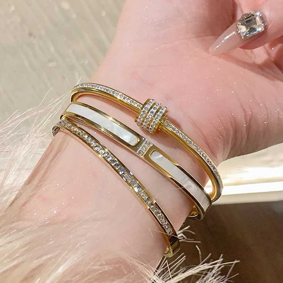 ZAKOL 3pcs Classic Sparkling Zircon Gypsophila Stainless Steel Set for Women Exquisite Fashion Stackable Jewelry M251220