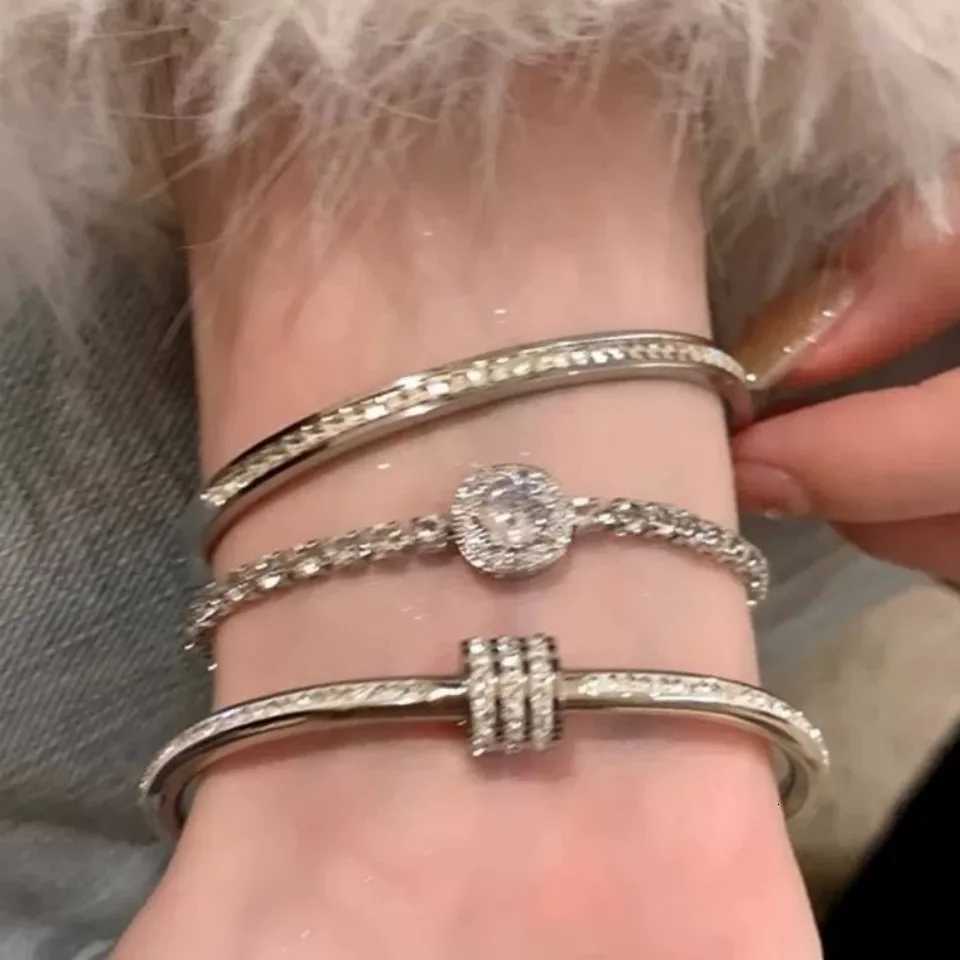 Fashion Titanium Steel Zircon for Women Light Luxury Non-Fading Jewelry Accessory Gift Set M251220