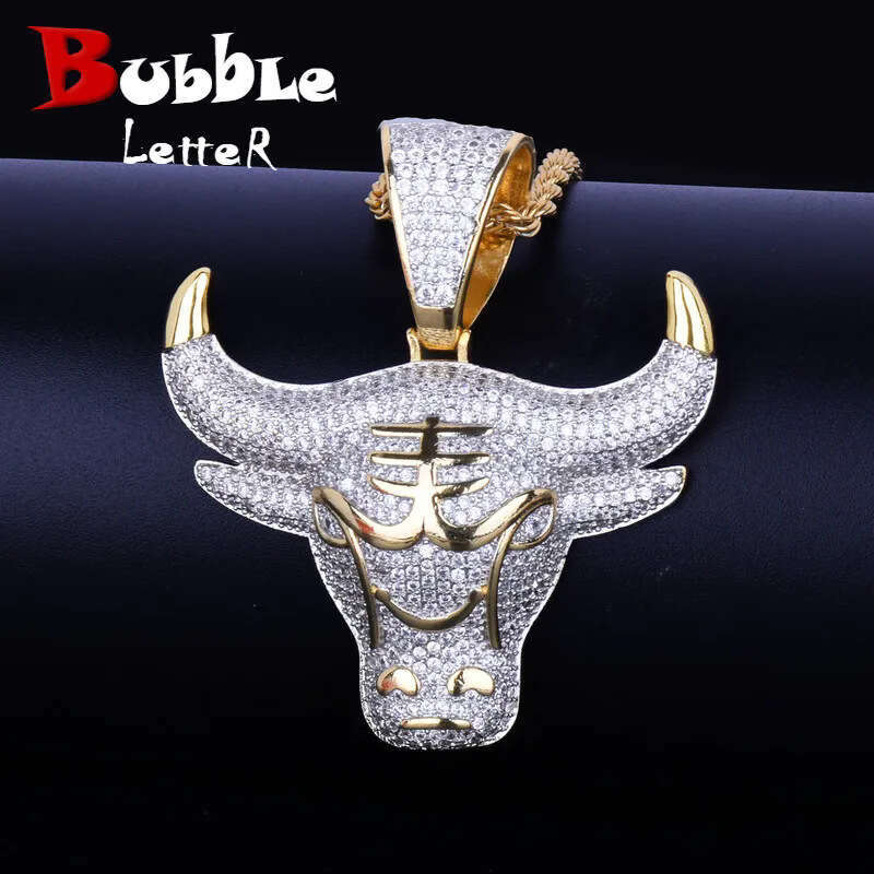Fashionable and unique moissanite pendant VVS Bull Head Animal Pendant Necklace Men's Copper Inlaid Zircon Hip-Hop Trendy Jewelry