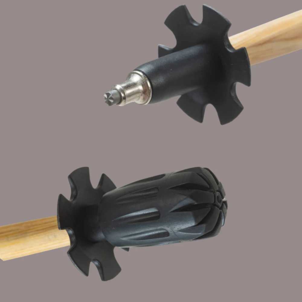 2023 New Arrival Hiking Pole Ultralight Trekking Poles High Strength Carbon Fiber Natural Bamboo Skin Trekking Pole Outdoor G251220