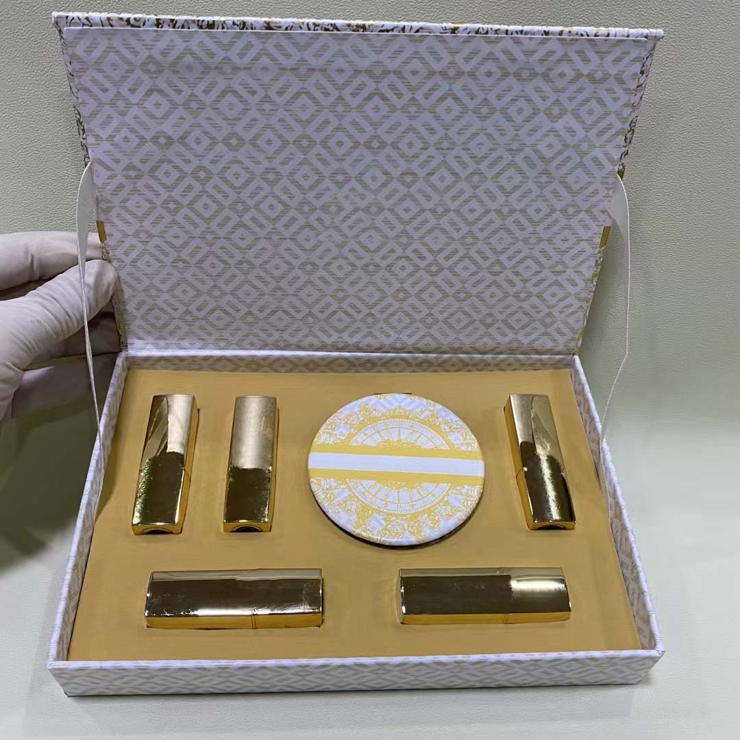 Top Quality New 2025 Christmas Limited Edition Version Mini Lipstick Set With Mirror Velvet Matte Longwear Designer Lips Makeup Natural Matte Sexy Red