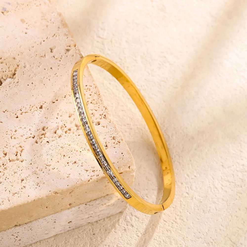 Titanium Steel Stacked Couples Shiny Zircon Inlaid Stainless Steel Bangles Gold Color Female Jewelry Gift M251220
