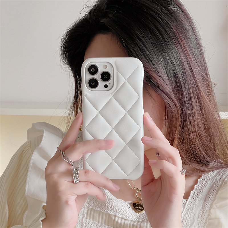 Solid Color Quilted Pattern Compatible with Apple 17 Pro Max Phone Case iPhone 16 Leather 15 Chanel Style 14 Three-Pack Hard
