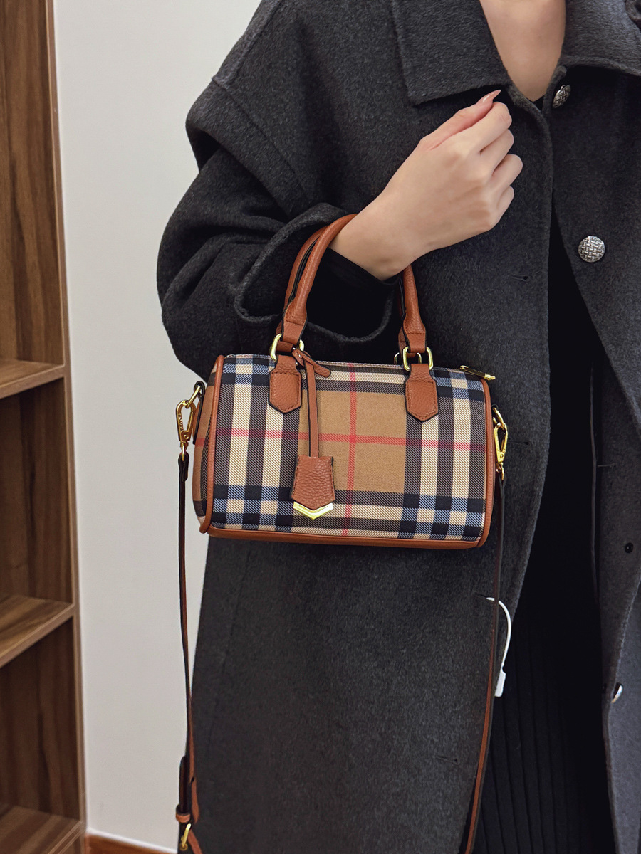 Women's bag with high-end sense light luxury retro fashion shell bag new style textured versatile crossbody bag stylish printed handbag