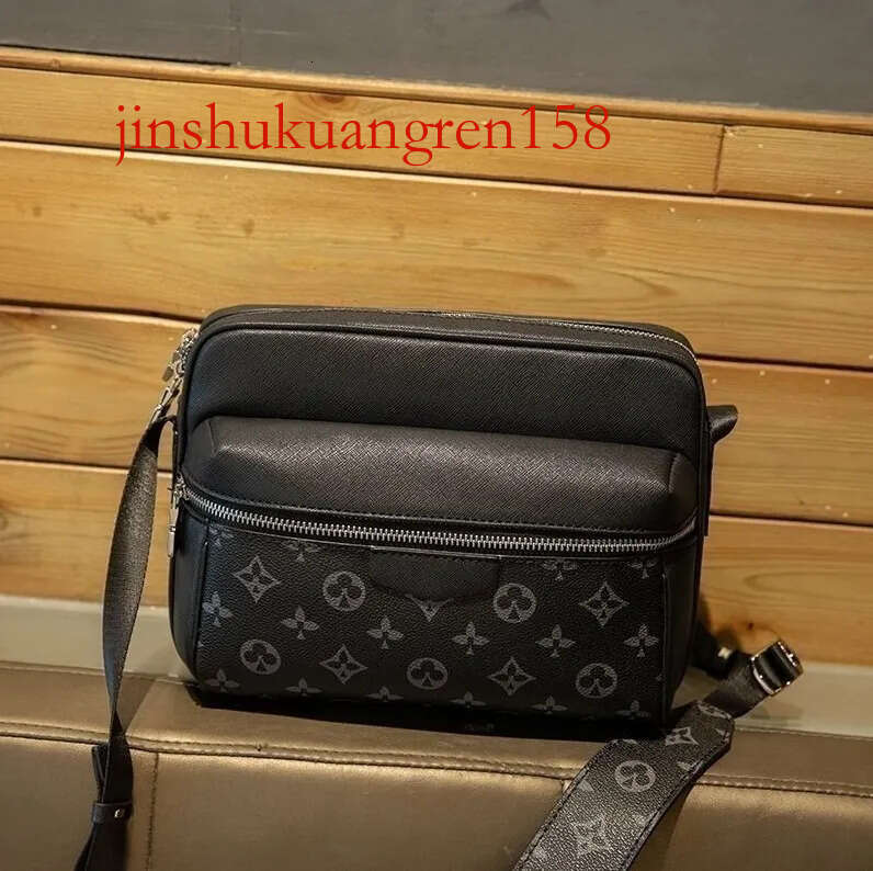 12A fashion trio outdoor Waistpacks Luxury Designer Bag Womens satchel mens Clutch handbag CrossBody Totes bumbag Chest pack Leath