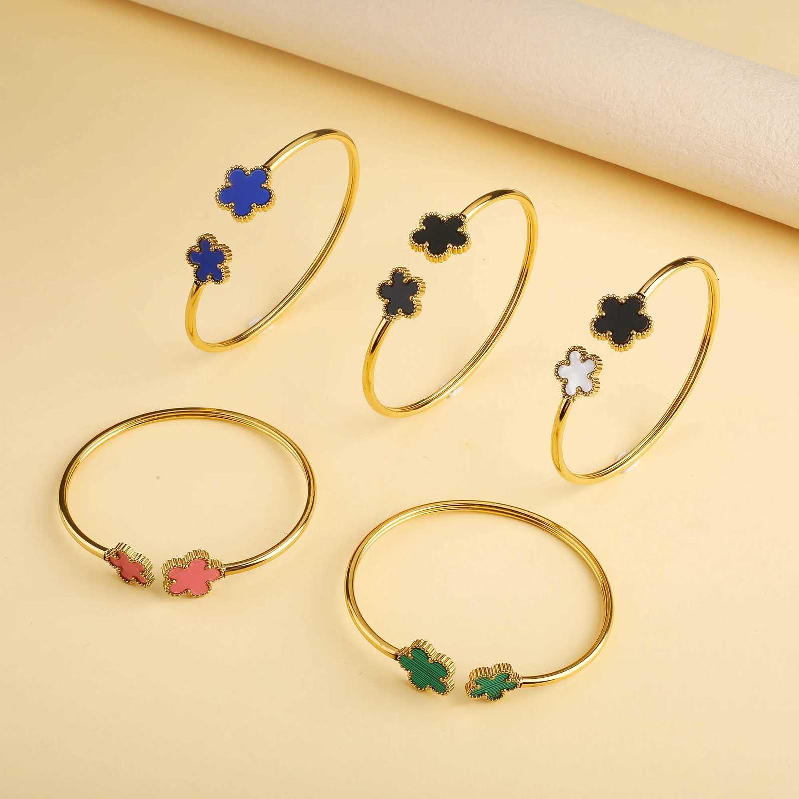 Classic luxury hot sale five- flower stainlESS steel open bangle Lucky grass bangle Girl anniversary wedding jewelry Cl M251220