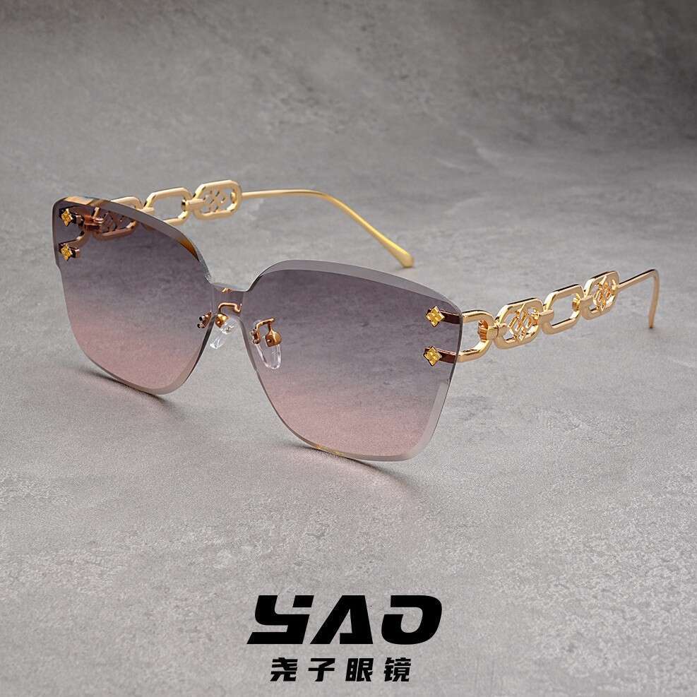 Women's High-End Frameless Sunglasses - Luxury Runway Chain Detail UV400 Face-Slimming Street Photography Shades