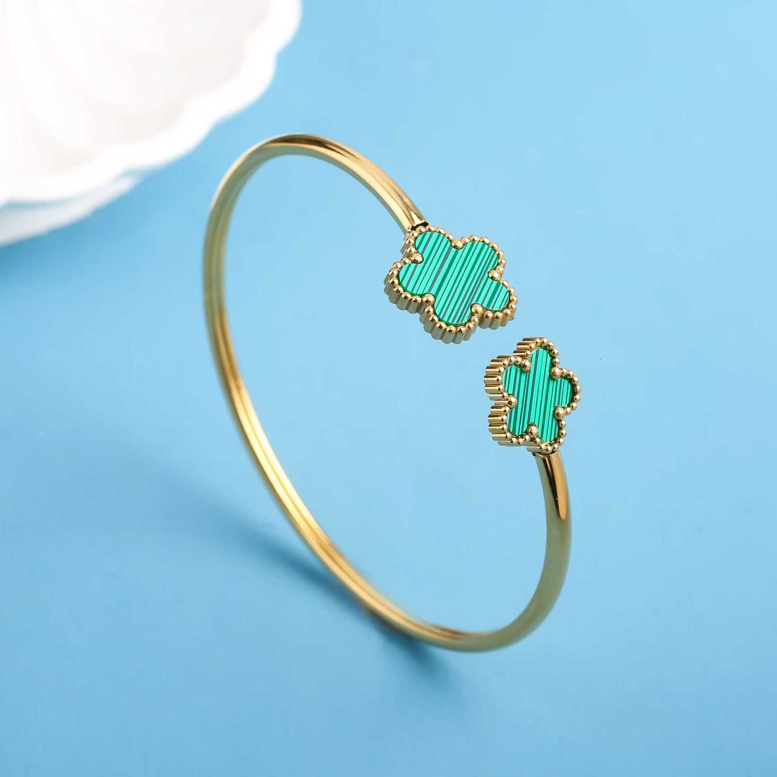 Simple Stainless Steel Shell Five- Flower OpenS Bangle Classic Luxury For Man Woman Daily Party Birthday Jewelry Gift C r M251220