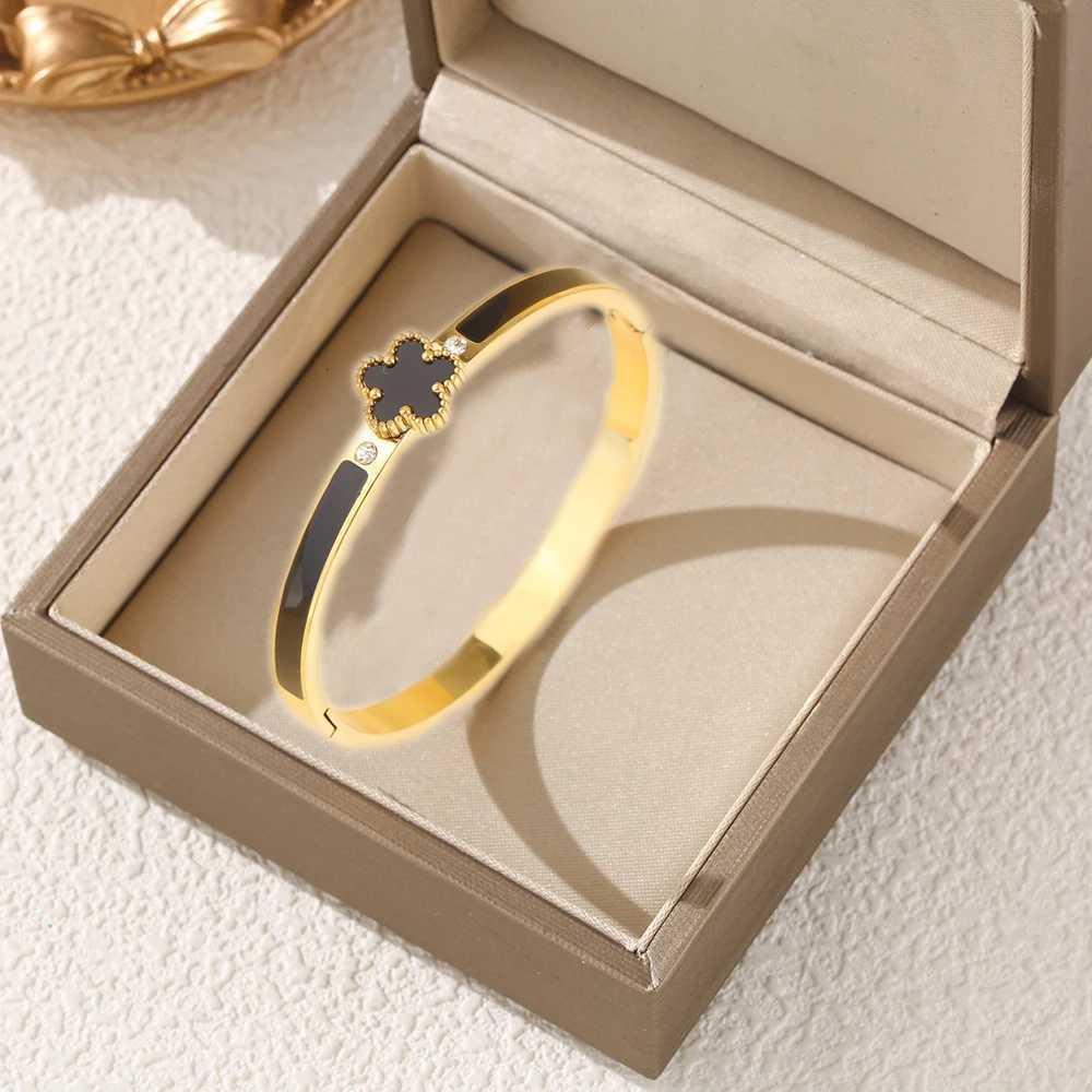 New Classic Oil Drip Stainless Steel Five Flower Open Bangle Luxury for Man Woman Daily Party Jewelry Couple Gift C r M251220