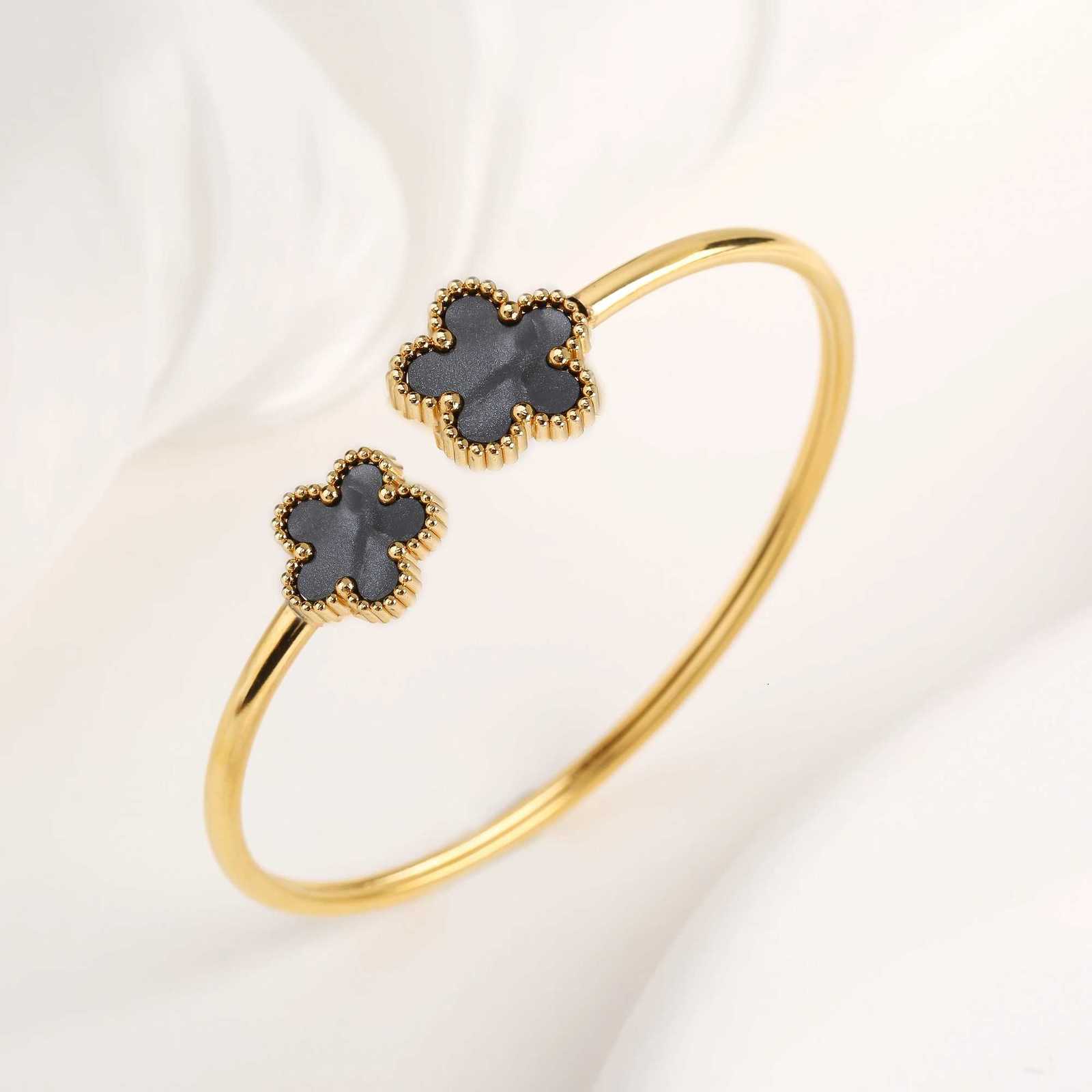 15 Colors High Quality Stainless Steel Gold-Plated Five Flower Open Bangle Simple Womens Fine Daiy Party Jewelry C r M251220