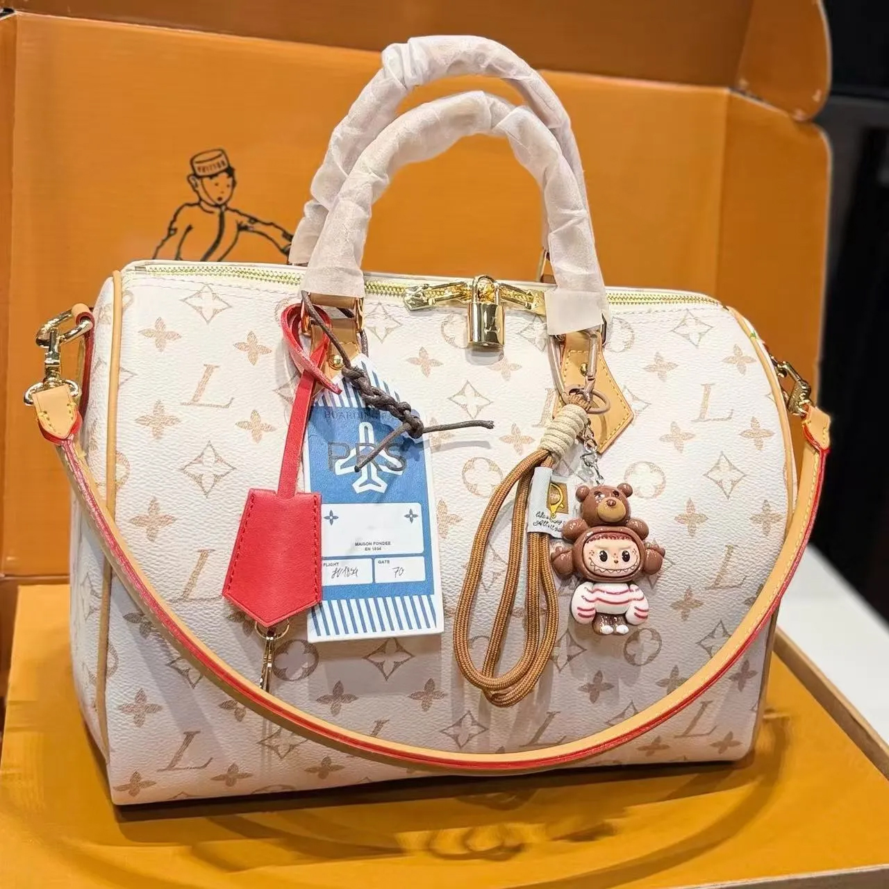 Luxury Bag Pillow Bag 30CM tote bag high quality leather paired with removable chain New winter 2025 collection shoulder bag luxury handbag