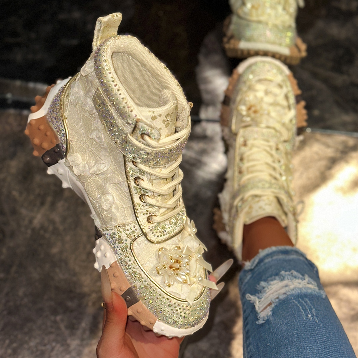 High-top Womens Designer Sneakers Fashion Rhinestone Pearl Luxury Shoes Outdoor Platform Female Sports Shoes Tennis Outdoor Hiking Anti Slip Column Ru